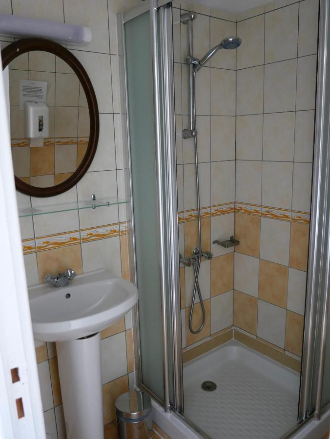 Auberge Trabenia Ascain Zewnętrze zdjęcie